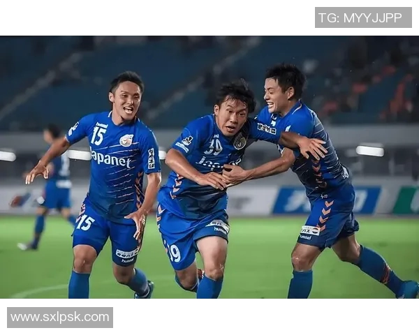 天皇杯的荣耀与挑战：探索日本足球杯赛的历史与未来发展